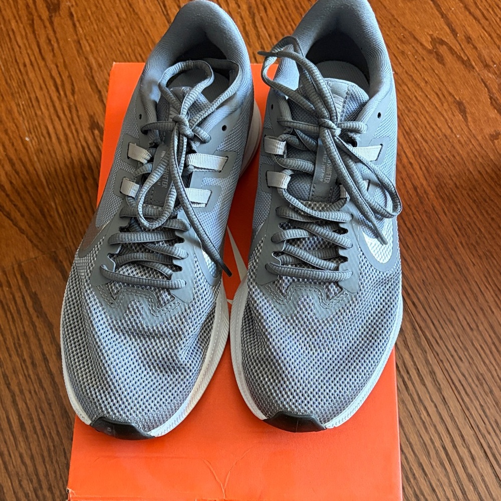 Women’s Nike Size 9.5  Lightweight Downshifter Grey Running Shoes